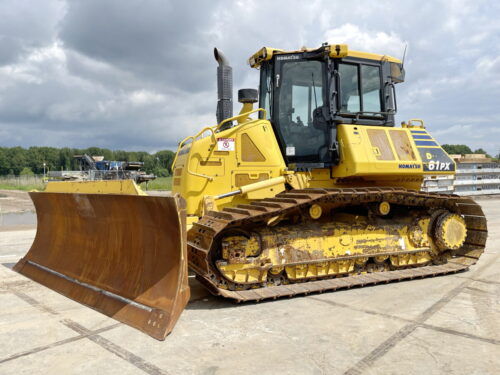 01 komatsu d61px bm4393 01.jpeg