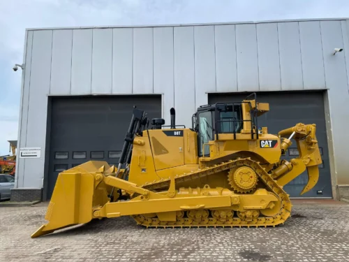1caterpillar d8t.webp